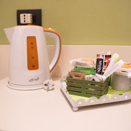 小威橙之栈酒店 皮亚琴察 外观 照片